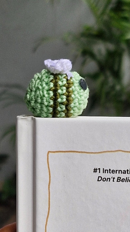 Green Honeybee crochet bookmark
