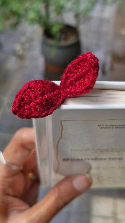Maroon leaf crochet bookmark