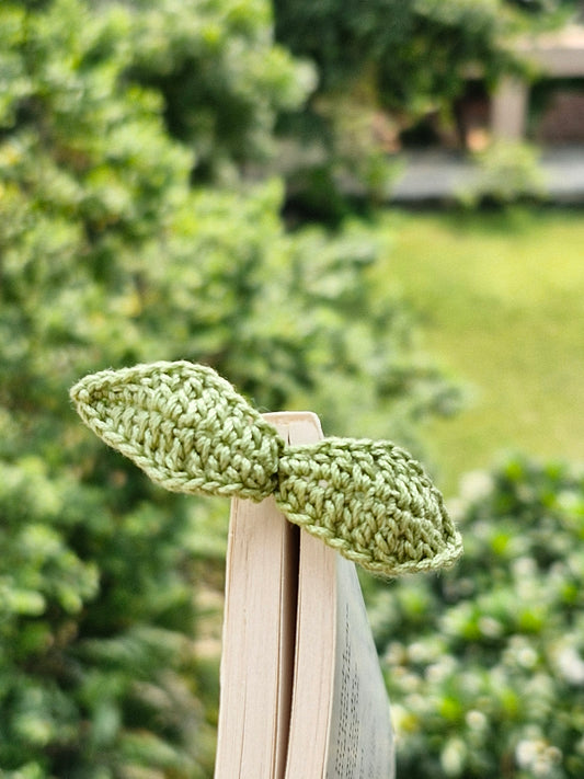 Light Green leaf crochet bookmark