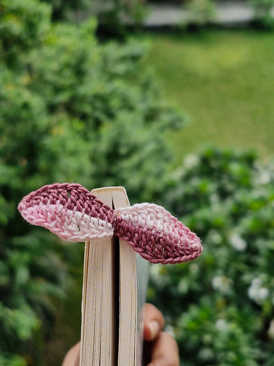 Pink & White tinted leaf crochet bookmark