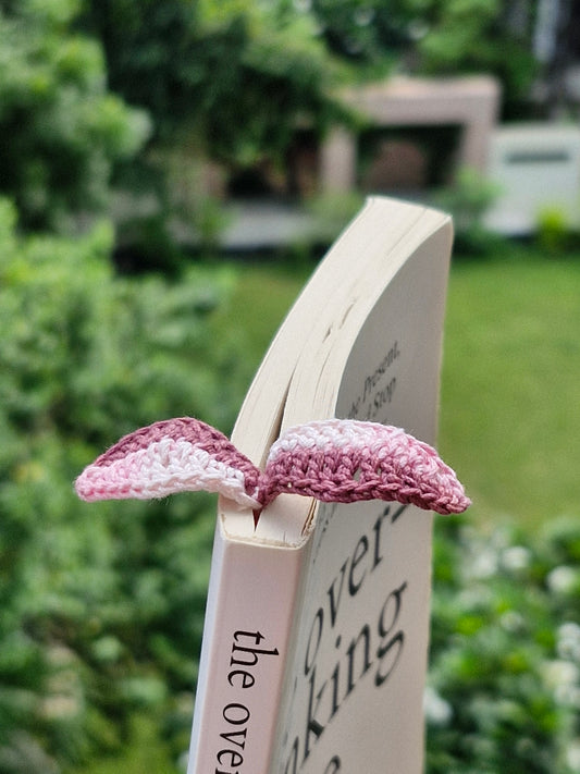 Pink & White tinted leaf crochet bookmark