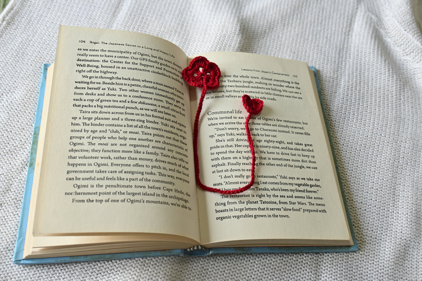 Red flower crochet bookmark