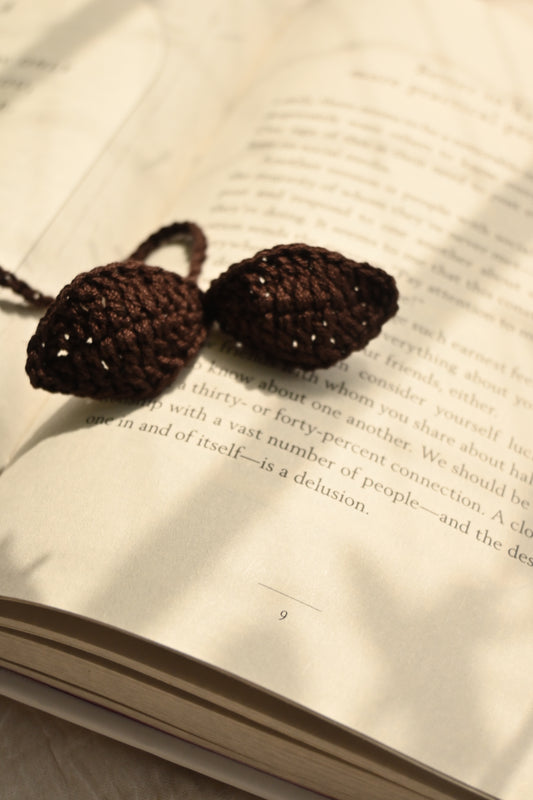 Brown leaf crochet bookmark