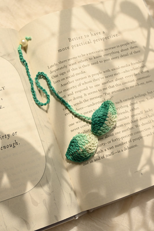Green & White Tinted leaf crochet bookmark