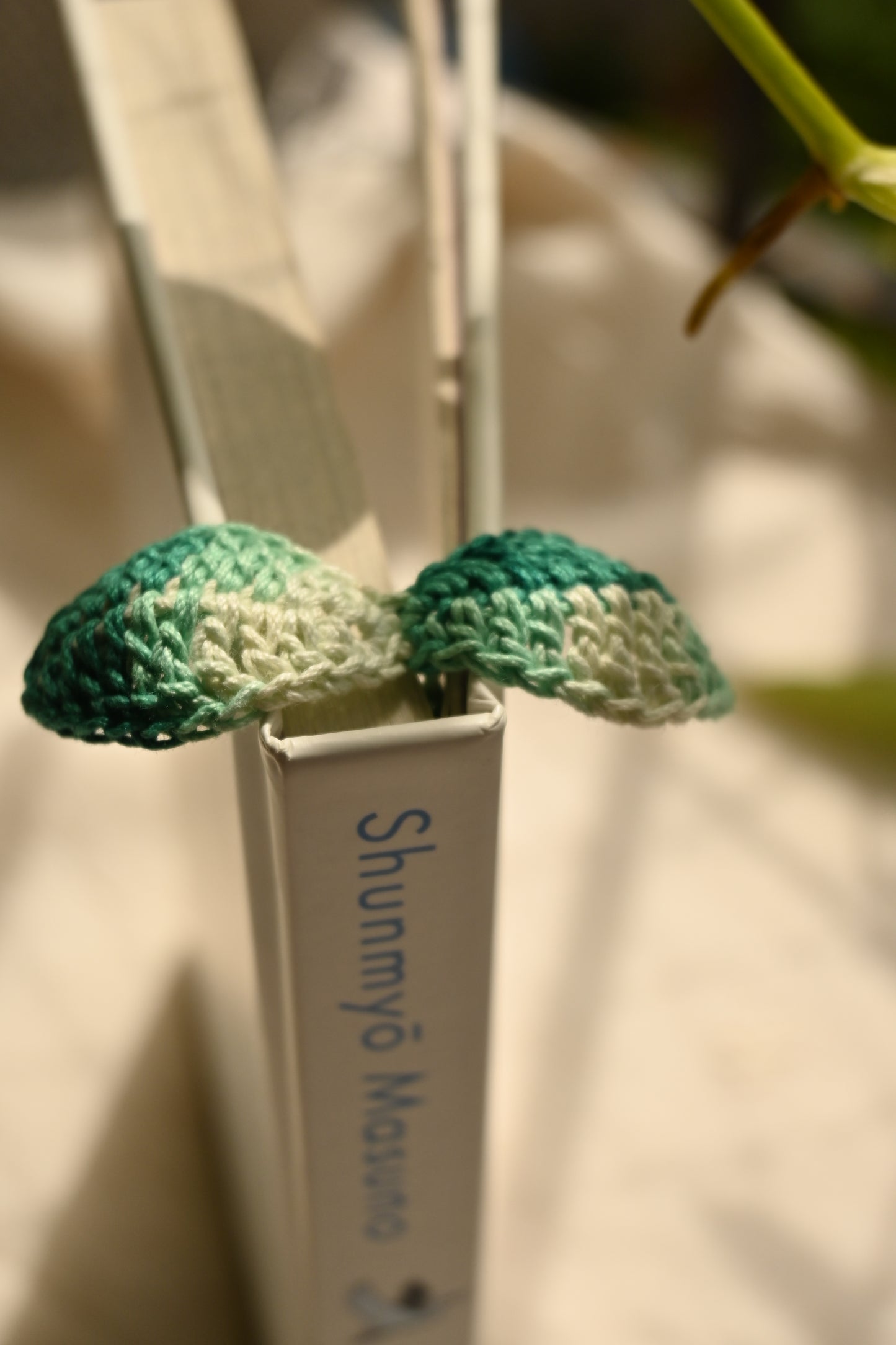 Green & White Tinted leaf crochet bookmark